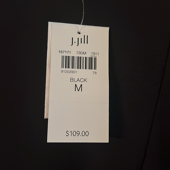 ✨NWT BLACK DRESS✨ - Picture 6 of 8